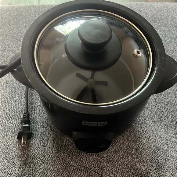 Dash Black Mini Rice Cooker - Picture 4 of 9